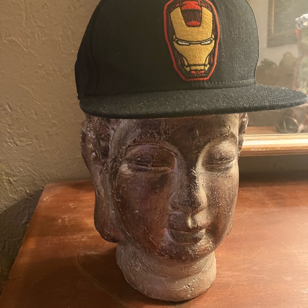 🐞Marvel Avengers Iron Man Cap with Red and Blue Accents